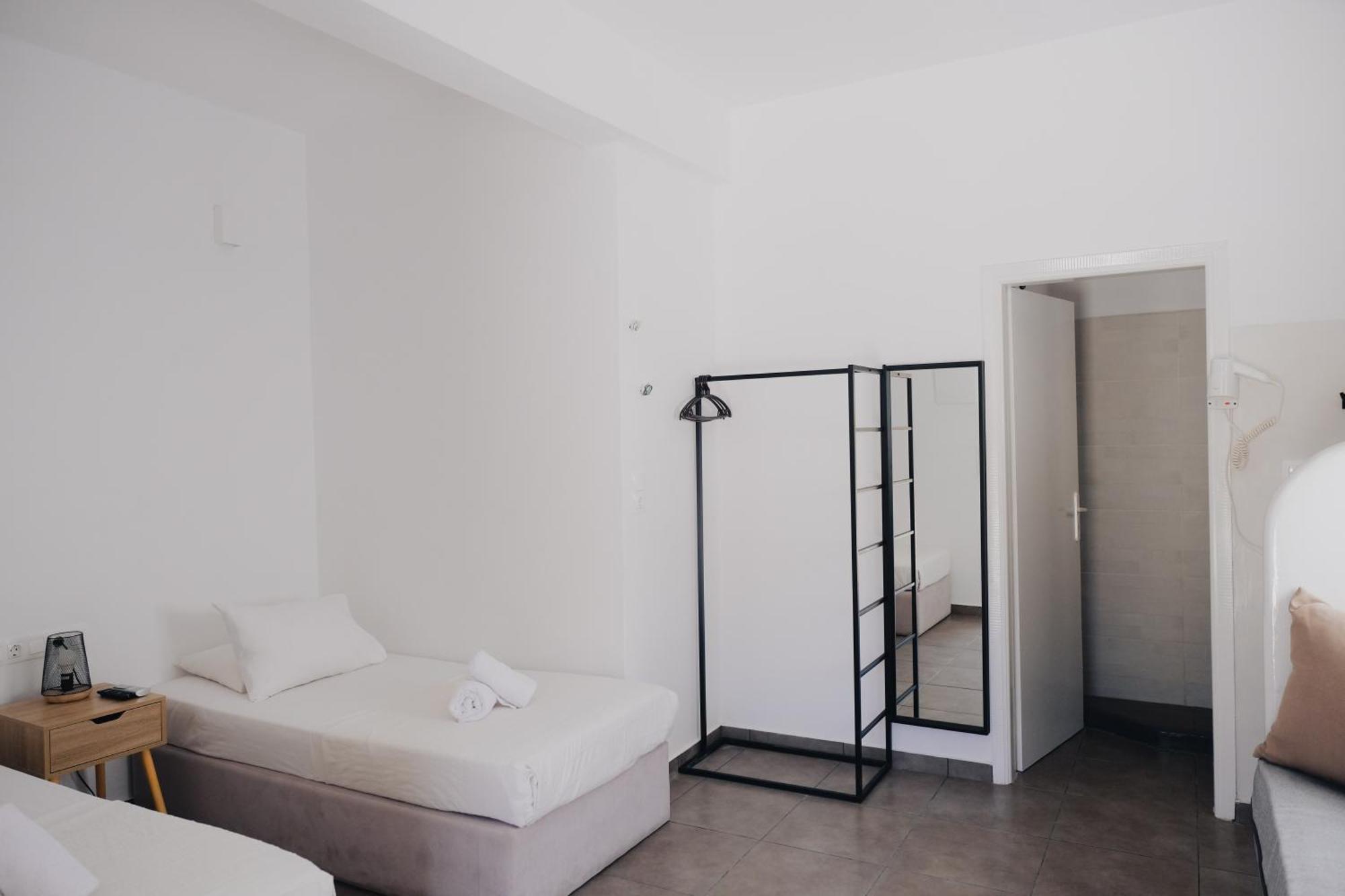 Paradise Aparthotel 3*