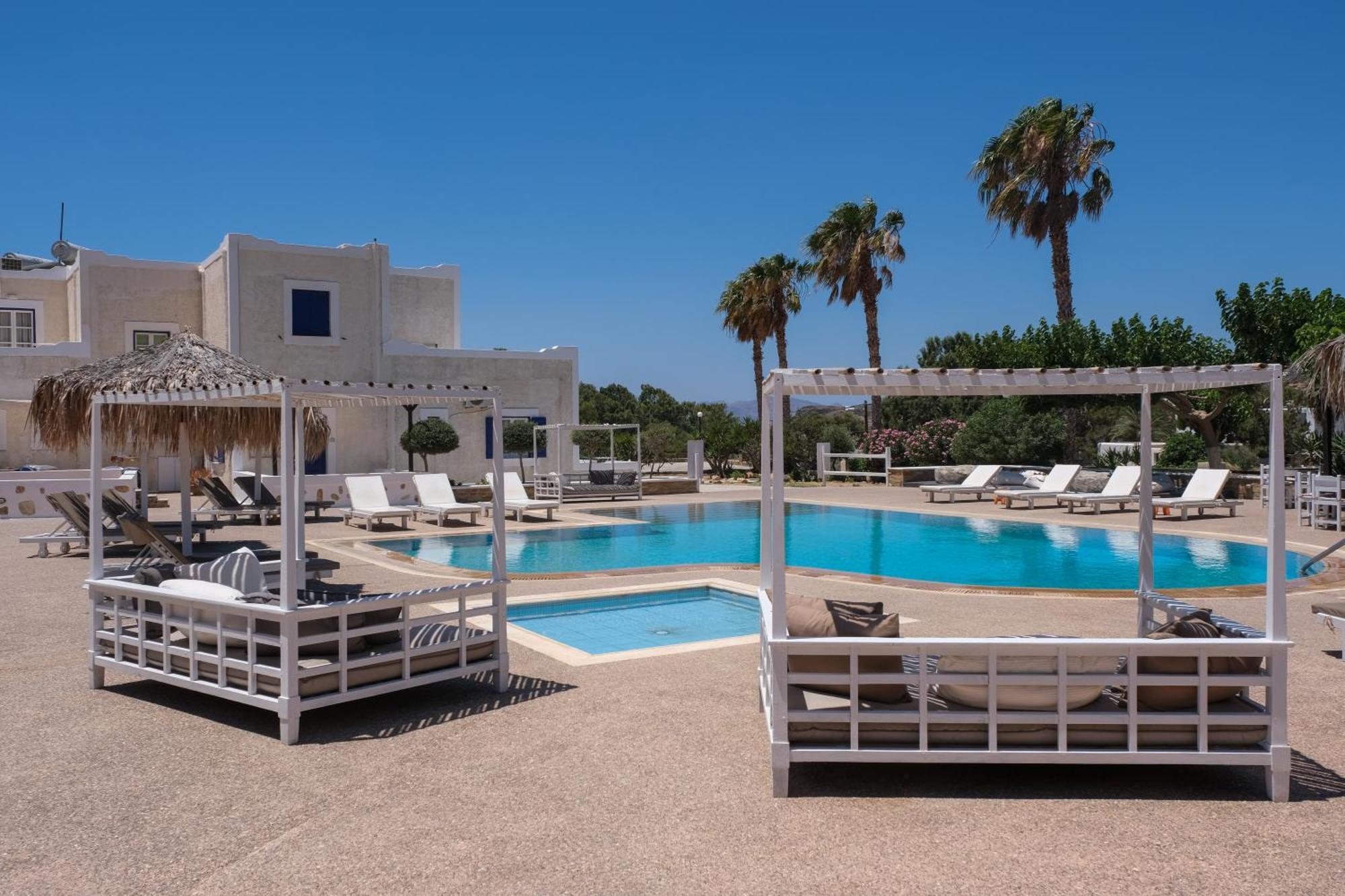 Paradise 3*